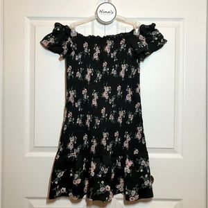 Ivy & Main Juniors Smocked Floral Dress Black/Soft Pink Size S